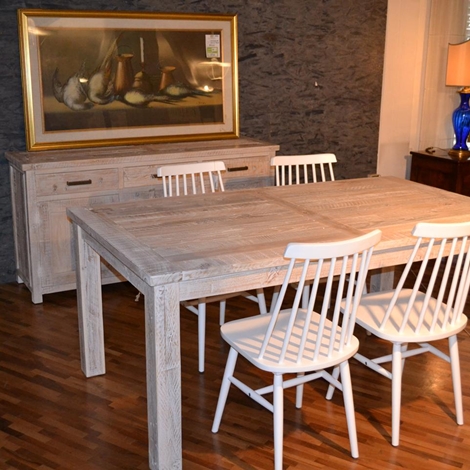 Credenza con tavolo e sedie scontato del 50 % soggiorni a ... Tavolo e credenza in stile salone