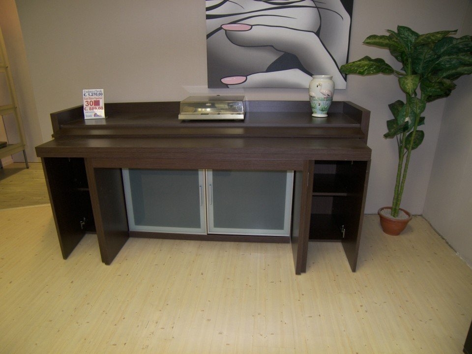 Credenza con tavolo in offerta soggiorni a prezzi scontati Tavolo e credenza in stile salone