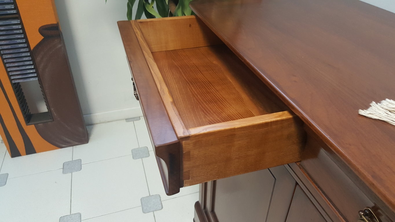 Soggiorno credenza massello scontato del 54 % soggiorni a ...