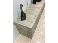 Credenza Madia Dialma Brown finitura grigio ossidato in legno vecchio DB003987