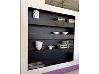 Composizione Feg modello Headline-parete soggiorno Laccato Opaco Bianco e Nero Soggiorno completo di Design.