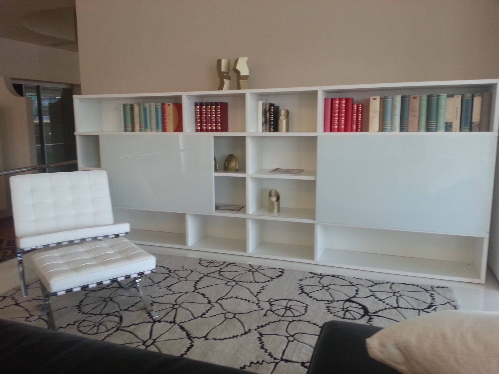 Libreria madia lounge laccata bianca e vetro soggiorni a ... Madia moderna bianca