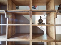 Libreria nature in legno massello india con scala in offerta