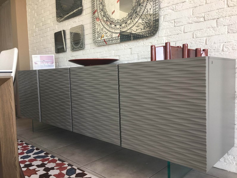 Madia in laccato opaco stile design Opera Calligaris