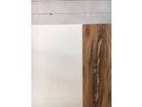 Madia moderna Napol 2.13 in laccato opaco Bianco e inserti in Rovere Briccola Venezia