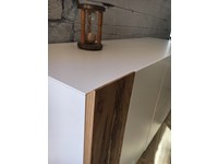 Madia moderna Napol 2.13 in laccato opaco Bianco e inserti in Rovere Briccola Venezia