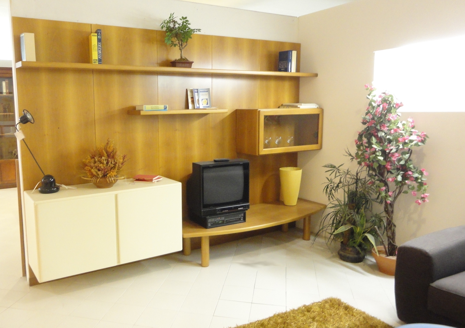 Mobile porta tv moderno in legno massello di rovere sconto 44 ...