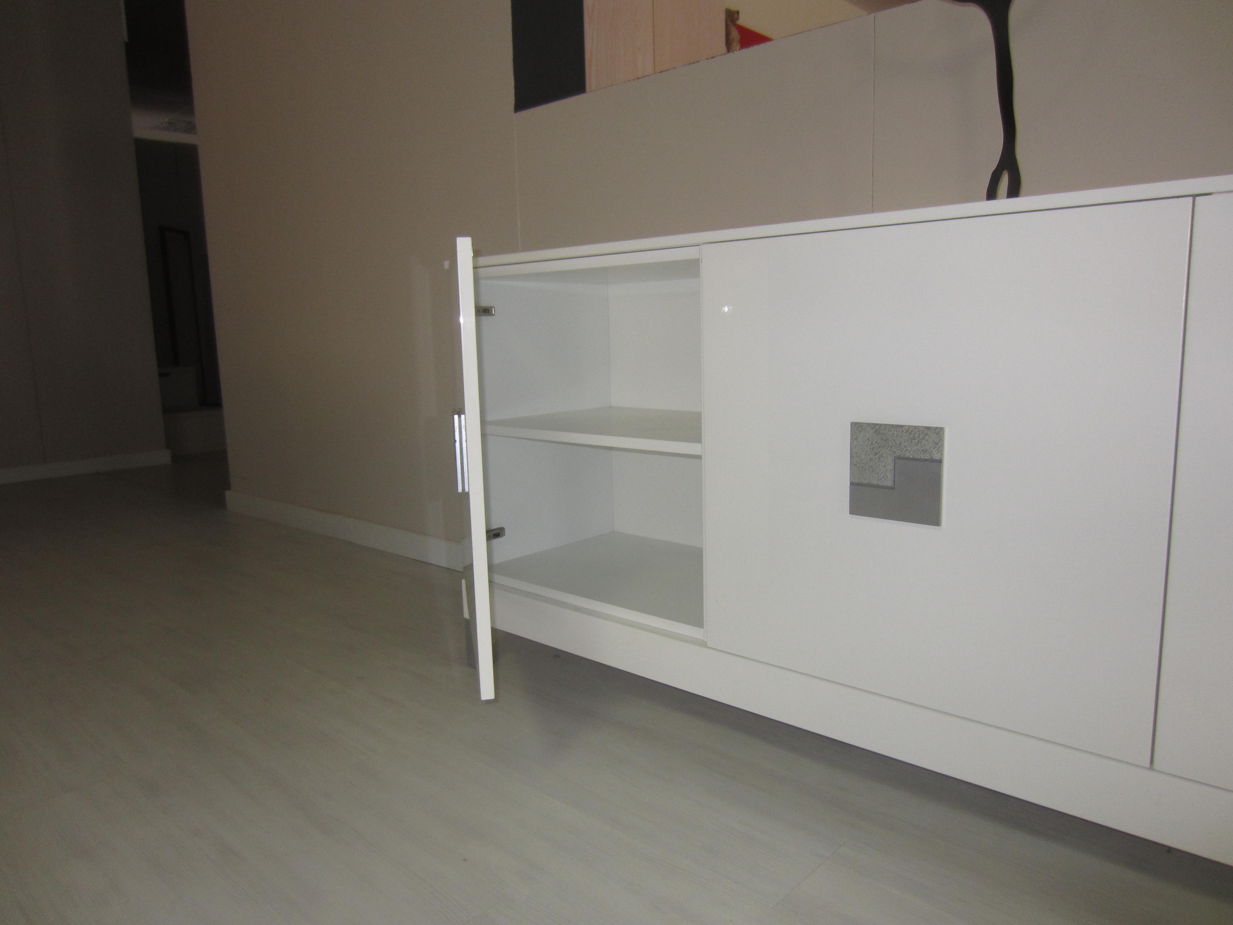 Offerta credenza soggiorni a prezzi scontati Madia moderna bianca