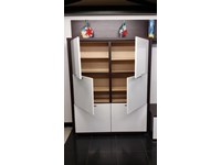 Particolare interno madia