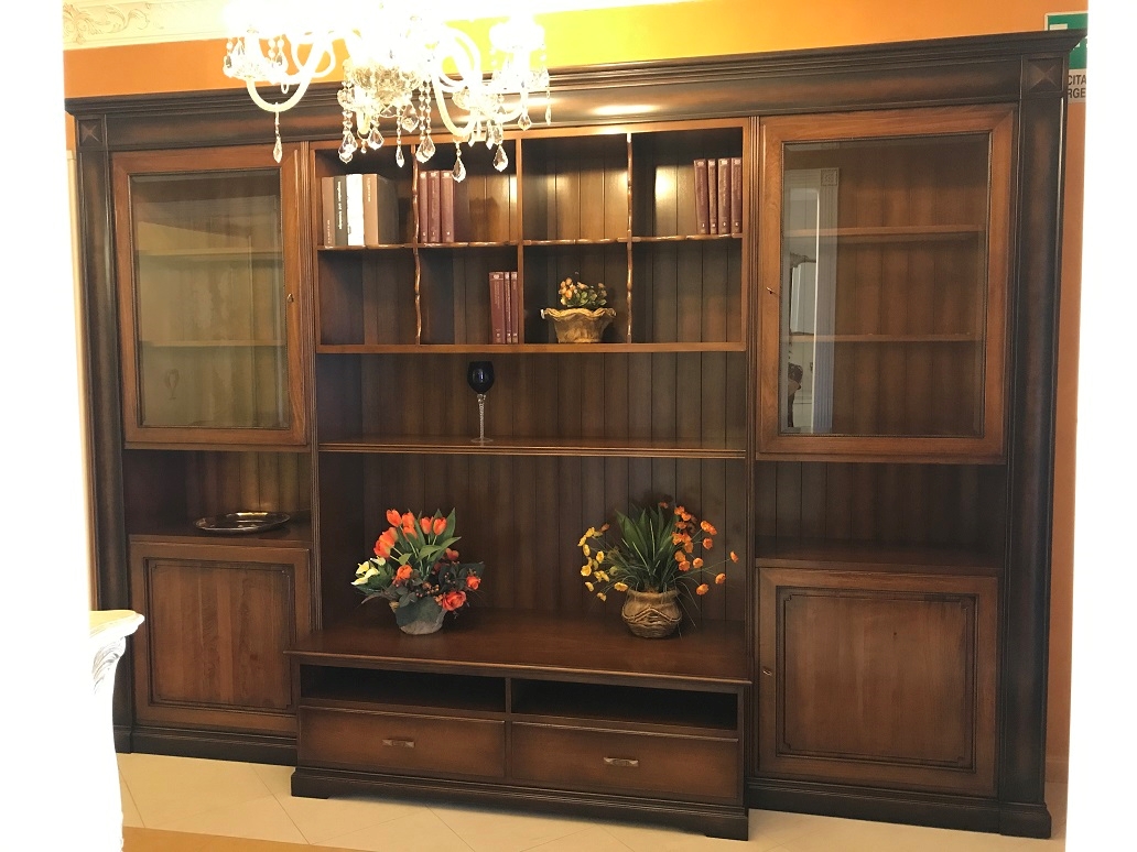 Parete attrezzata classica in legno massello Prandina Design ... Parete attrezzata classica in legno massello Prandina Design ...