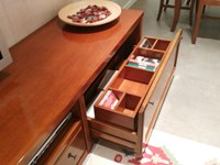 Soggiorno classico legno massello tinto ciliegio.Offerta sconto 51%