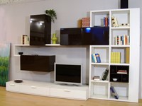 Soggiorno Santa Lucia laminato materico bianco e laccato lucido scontato del 75%