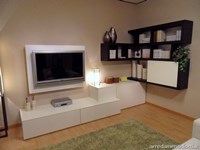 Soggiorno Side System con sistema di mensole angolari