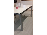 Tavolo modello baron in ceramica