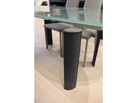 Tavolo piano in vetro gambe in pelle Cattelan scontato del 63%