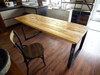 tavolo industrial outlet in offerta ultimo pezzo da cm 180 x 80 allungabile con una o due prolunghe da cm 40