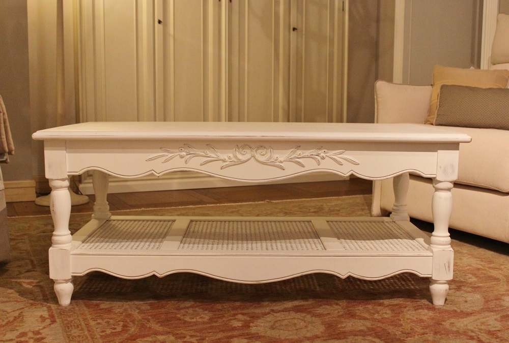 Tavolino da salotto stile provenzale, 2 tiretti laterali al 30 ... Tavolo e credenza in stile salone