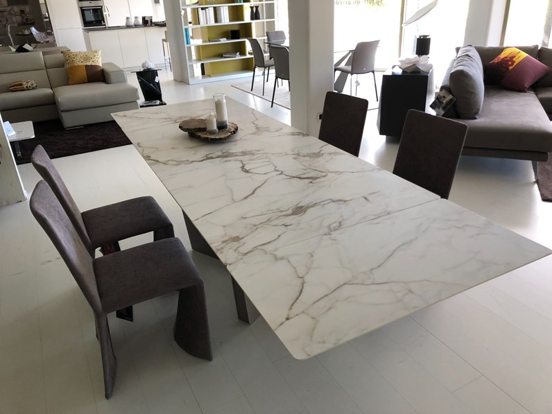 Tavolo allungabile Art calacatta vecchia Bonaldo a prezzo scontato