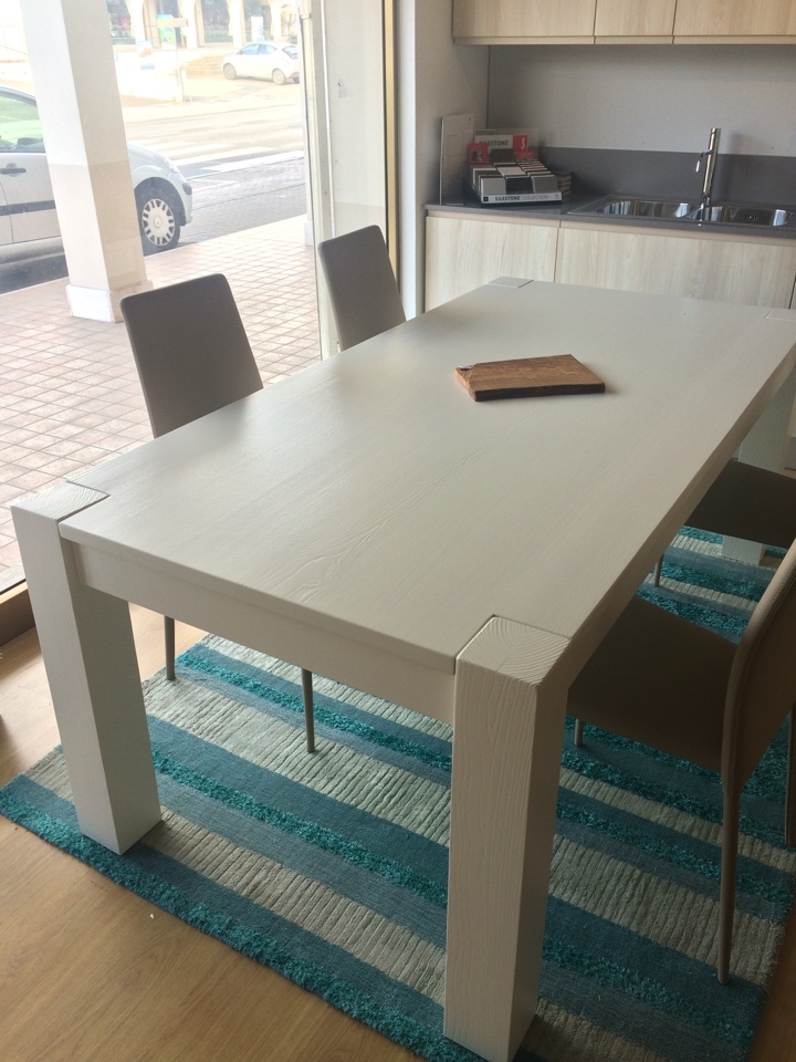 Tavolo bianco legno allungabile | Pasticceriacorcelli Tavolo bianco legno allungabile | Pasticceriacorcelli