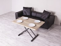 Tavolo Altacom modello Geniale. Tavolino trasformabile in tavolo da pranzo con piano nobilitato natural halifax oak e base verniciato grafite.