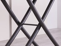Tavolo Altacom modello Geniale. Tavolino trasformabile in tavolo da pranzo con piano nobilitato natural halifax oak e base verniciato grafite.