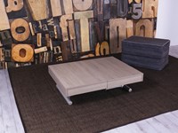 Tavolo Altacom modello Tavoletto. Tavolo che si trasforma in letto con piano in nobilitato orleans sabbia e base verniciato grisou’.