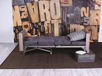 Tavolo Altacom modello Tavoletto. Tavolo che si trasforma in letto con piano in nobilitato orleans sabbia e base verniciato grisou’.