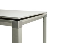 Tavolo Bonaldo modello Chat 165 in alluminio allungabile scontato