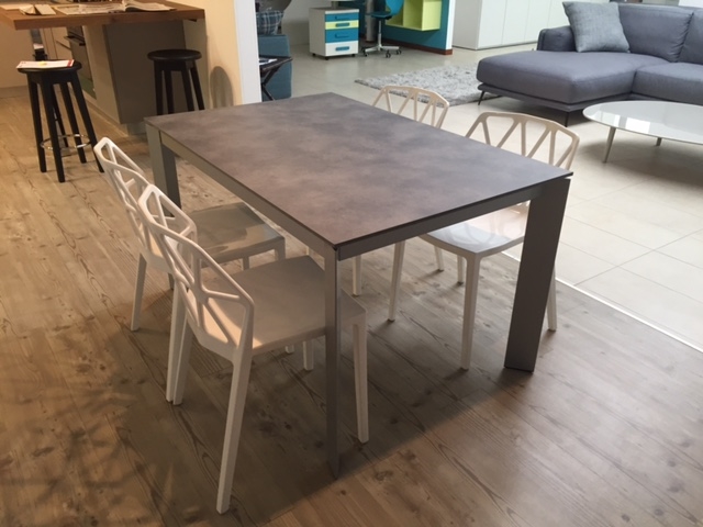 Tavolo Calligaris Baron scontato del -50 % - Tavoli a prezzi scontati Tavolo Calligaris Baron scontato del -50 % - Tavoli a prezzi scontati