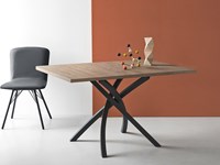 Tavolo Connubia modello Twister CB/4782-RC 160. Tavolo in legno ed in metallo disponibile in varie finiture.
