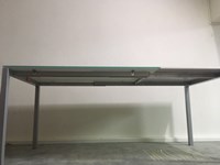 Tavolo della Bonaldo EUGENIO Ripiano in Cristallo allungabile scontato del -65% le 120x80xH.75 cm