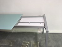 Tavolo della Bonaldo EUGENIO Ripiano in Cristallo allungabile scontato del -65% le 120x80xH.75 cm