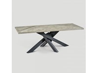 Tavolo Dialma Brown in legno