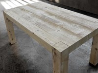 Tavolo in legno vecchio e patinato allungabile