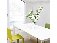 Tavolo Nori rettangolare allungabile in vetro design Kristalia