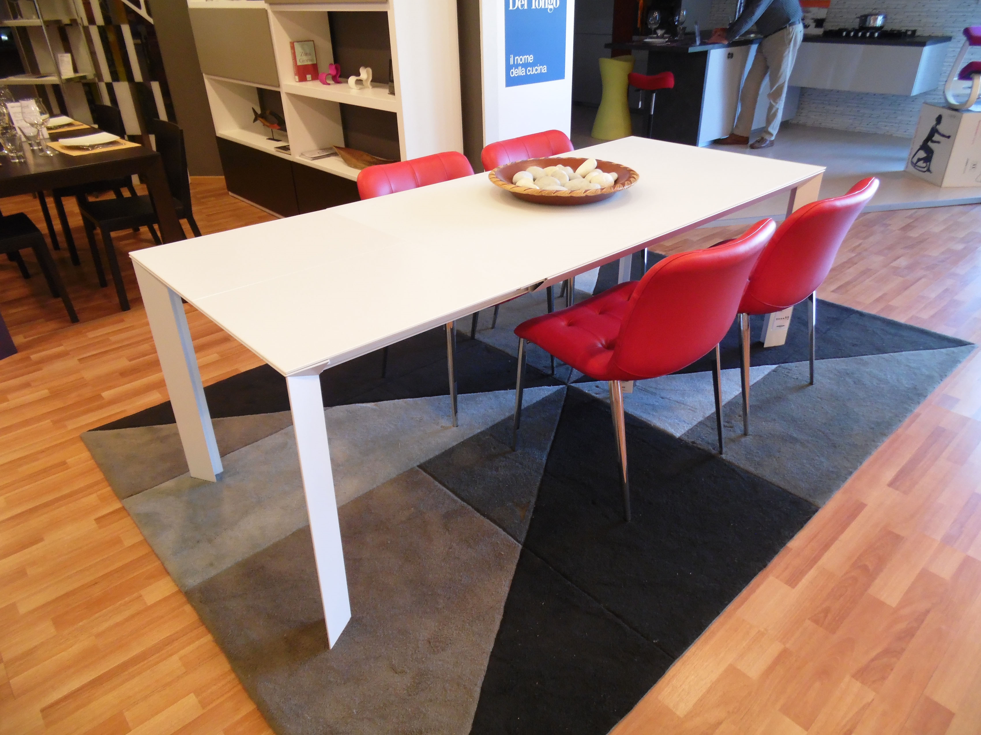 tavolo allungabile con vetro satinato