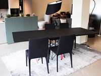 Tavolo legno massello Octa di Bonaldo scontato del 40% Parma