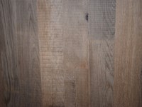 Tavolo In legno di ontano trattato con cera naturale scontato del -40 %