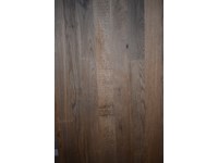 Tavolo In legno di ontano trattato con cera naturale scontato del -40 %